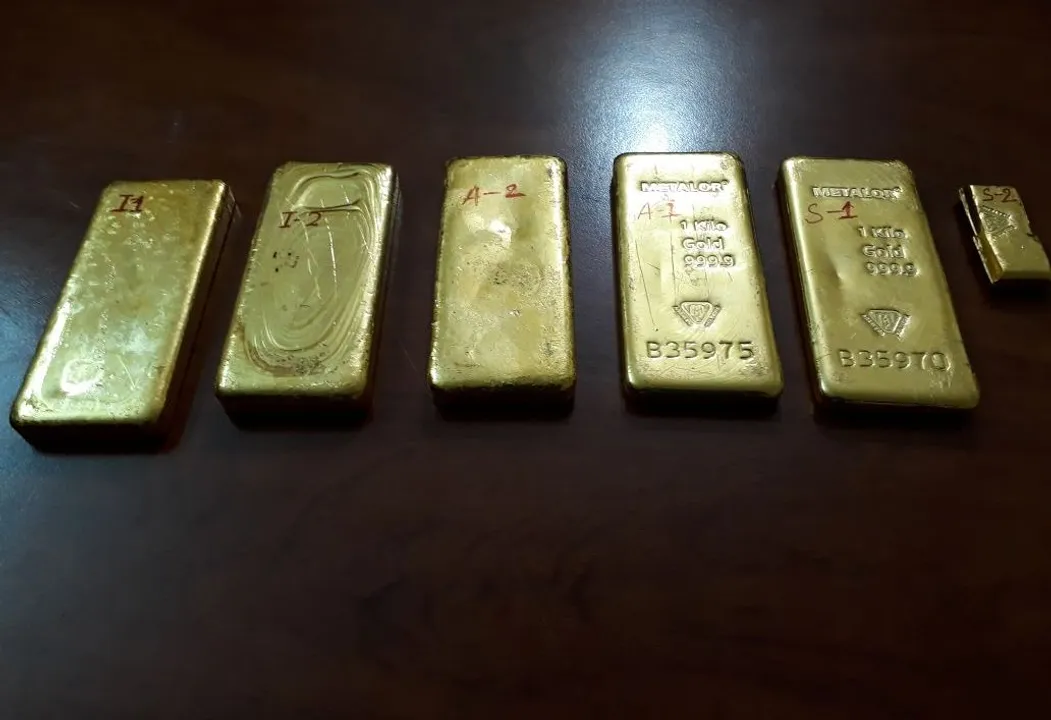  Gold at over 6-year high on geo-political tensions