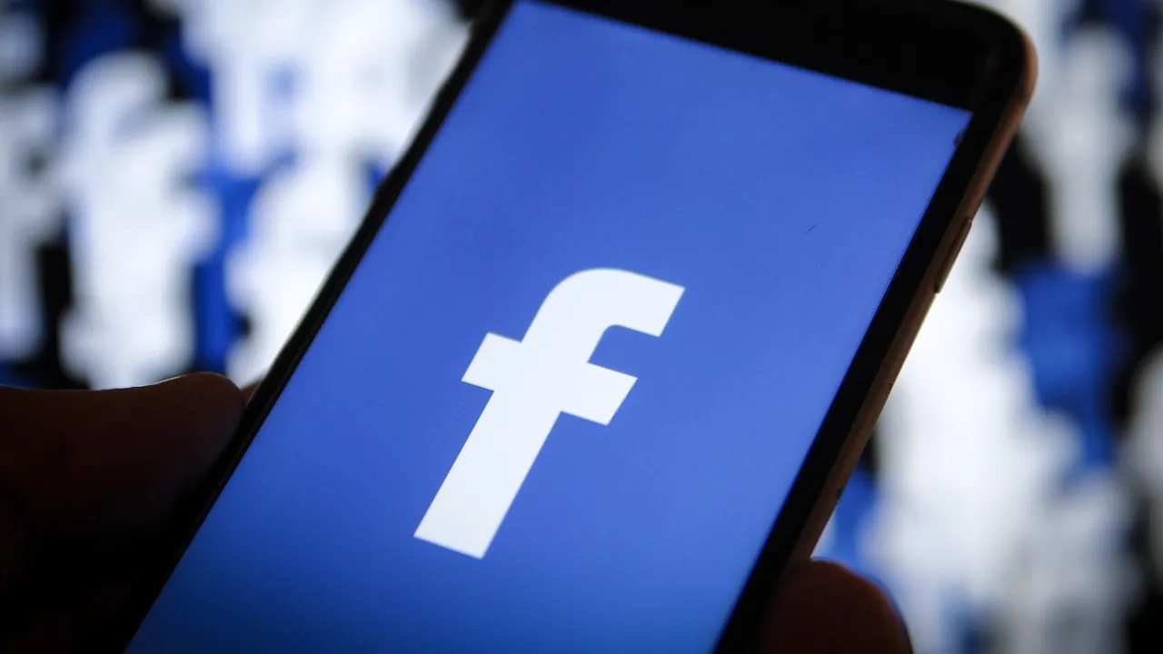  Facebook will not remove fake news, but demote it
