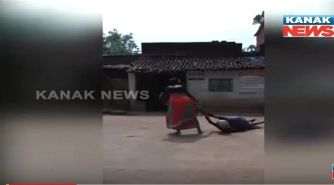  Video showing woman assaulting mother-in-law goes viral in Odisha