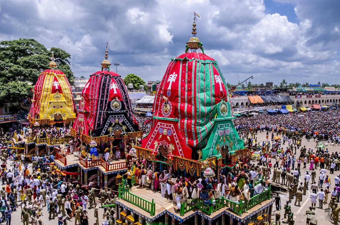  Chariots of holy trinity reach Gundicha temple in Puri