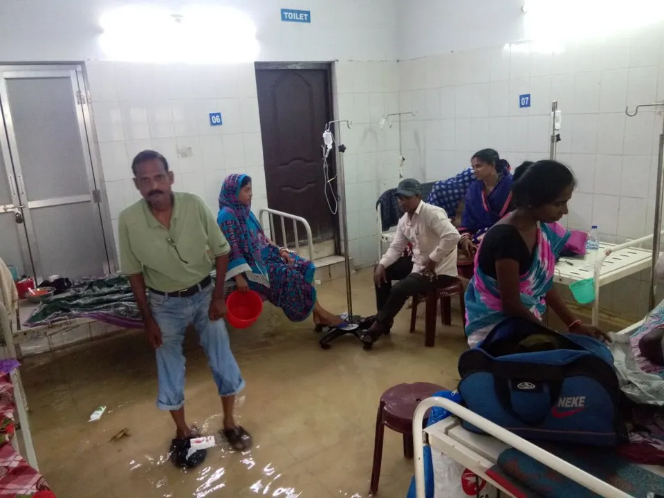  Incessant rain lashes Odisha's Balasore, water enters into dist hosp