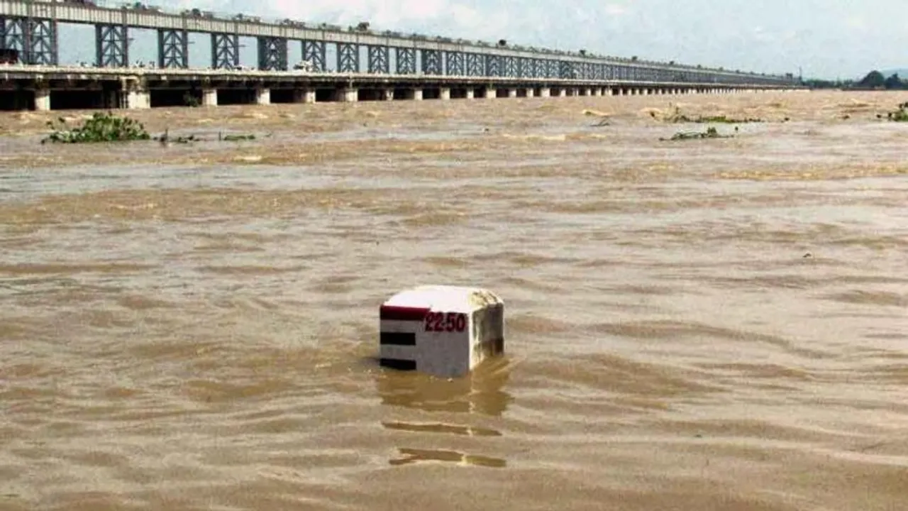  11 Odisha districts alerted for impending flood in Mahanadi