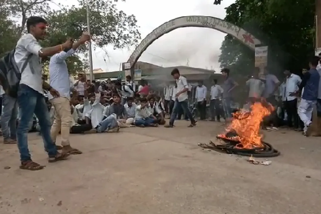  Odisha: Students lock Pattamundai College over entry of non-students
