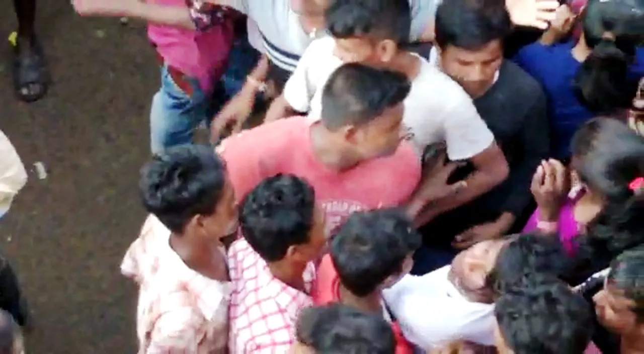  [Watch] Girls molested during Ratha Jatra; 3 held