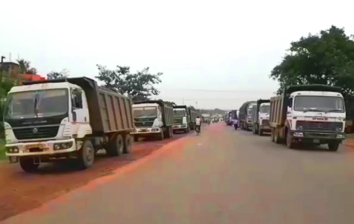  Demand for Santhali Varsity: 12-hour bandh hits normal life in Baripada  