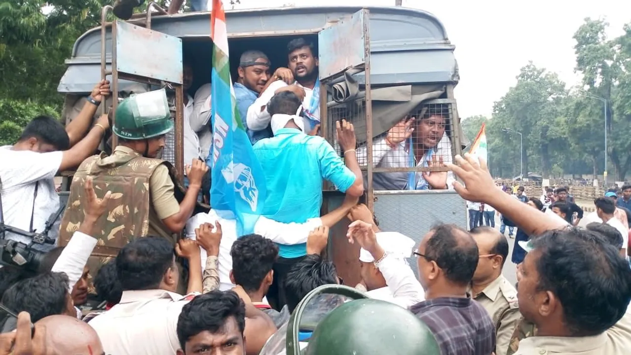  Congress activists,students scuffle with cops in Odisha capital