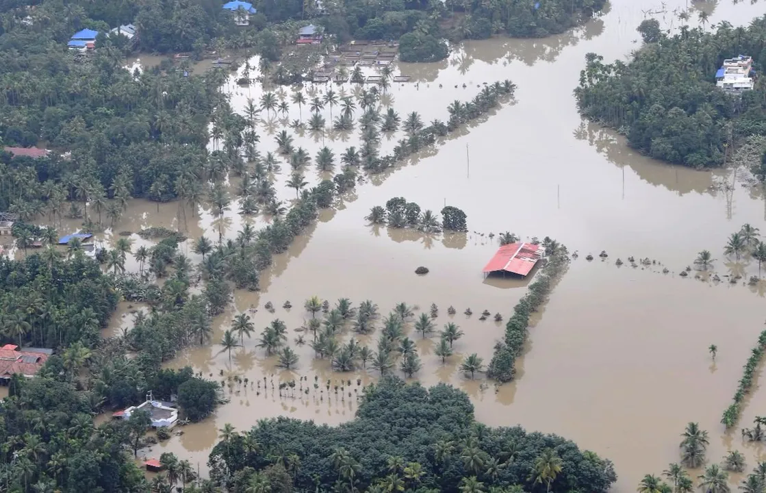  Kerala flood toll reaches 370, rescue operations continue