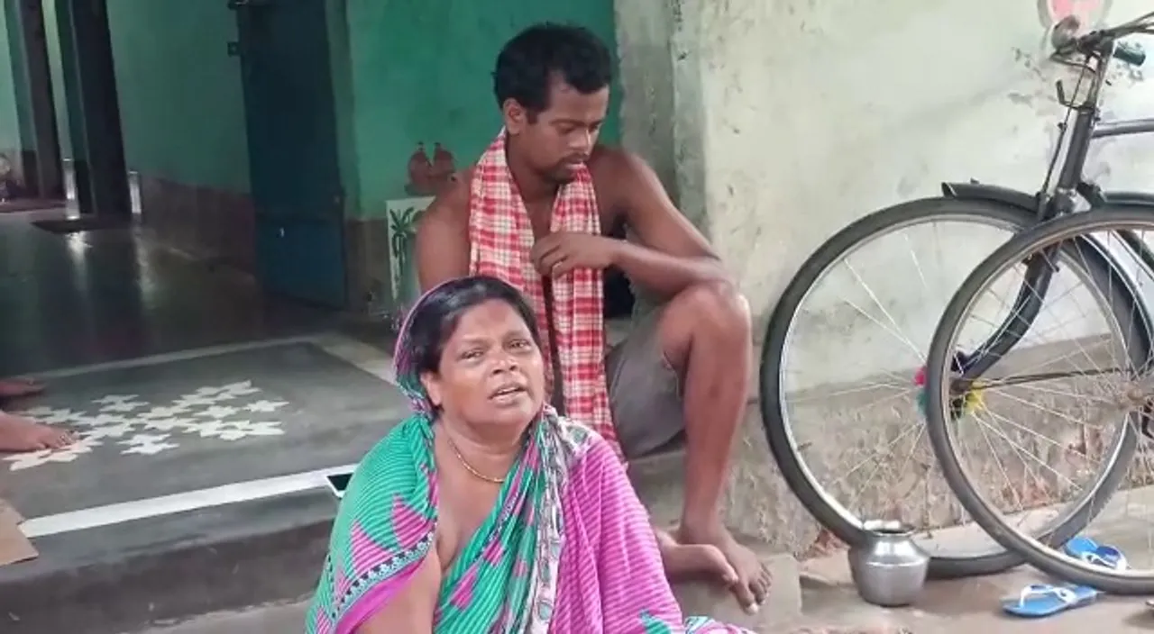  Married woman, youth found hanging inside room