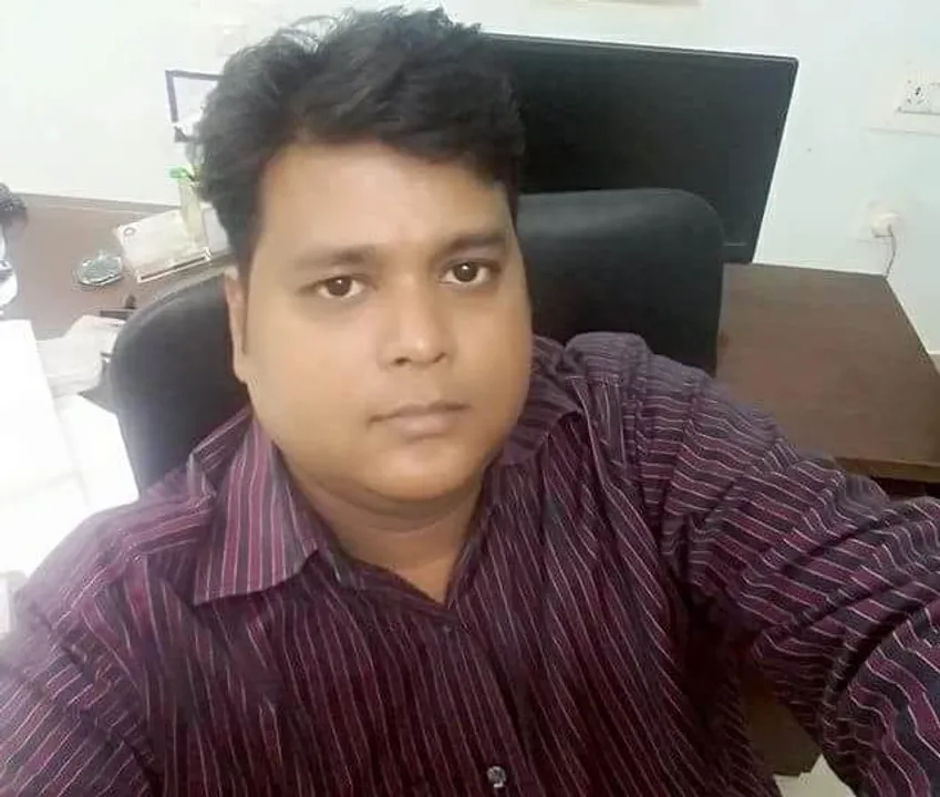  Love, sex and blackmail: Odisha jailor booked after girl's complaint