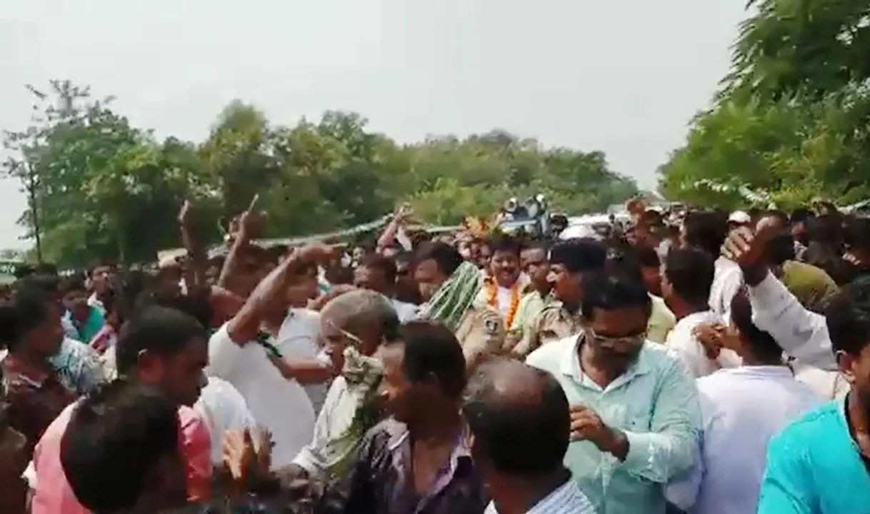  Two BJD groups clash during Mahila Samavesh in Kujang