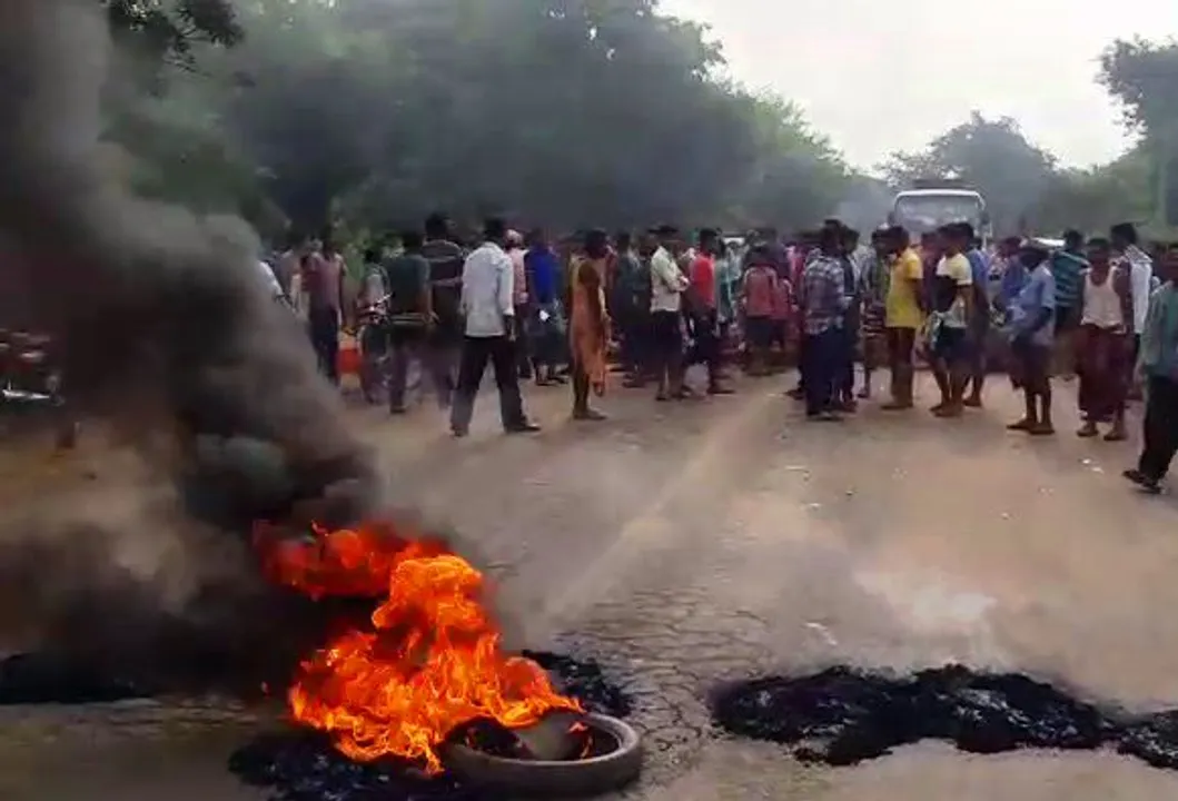 Locals block NH-55 after elephant tramples priest in Dhenkanal  
