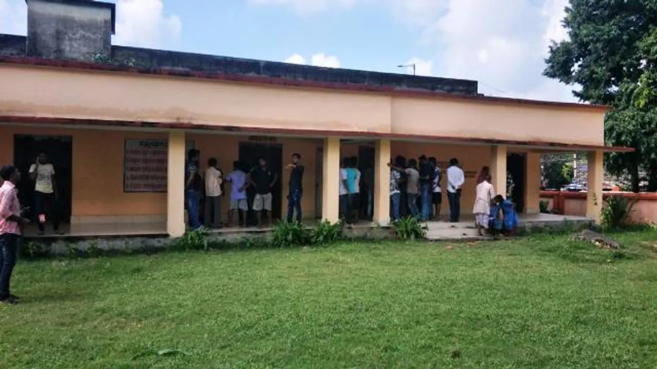  Headmaster accused of making objectionable gesture at 4 girl students