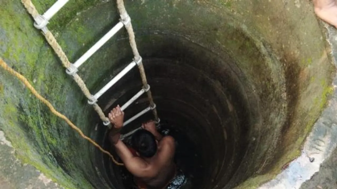  Odisha man slits own throat, jumps into well