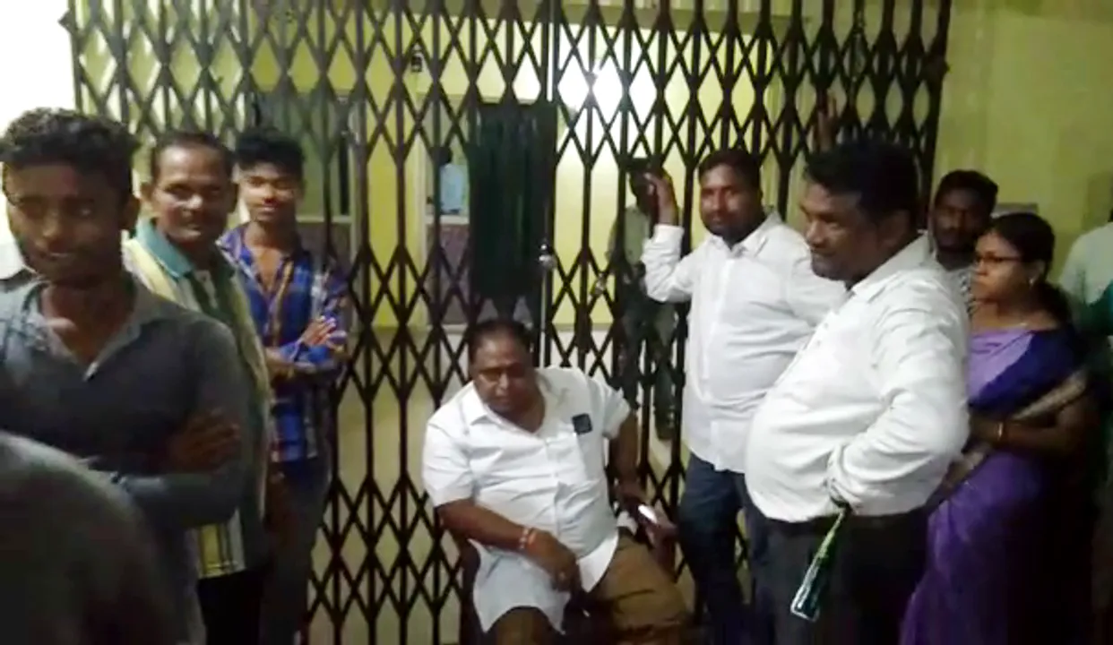  Two scribes attacked by MLA in Soro; hospitalized