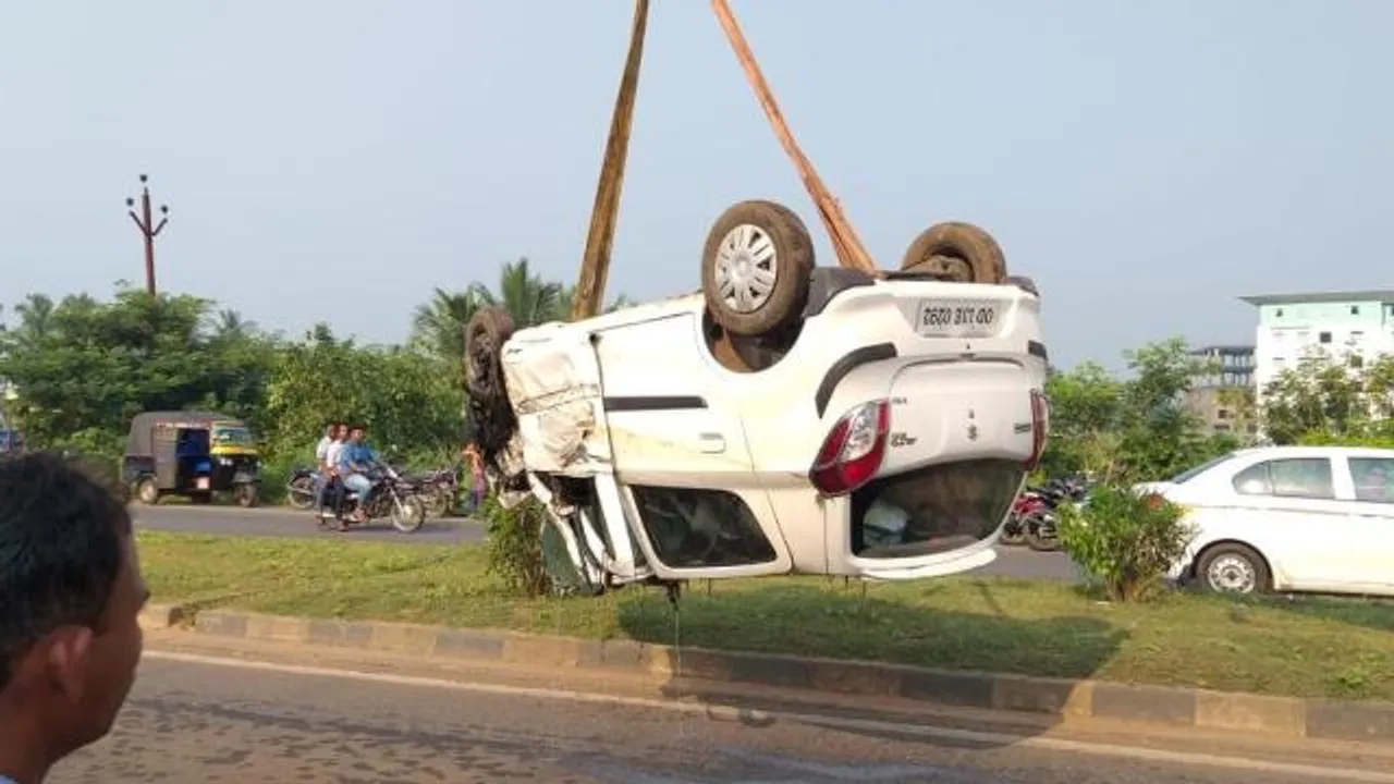  Youth dead after car falls into nullah in Bhubaneswar