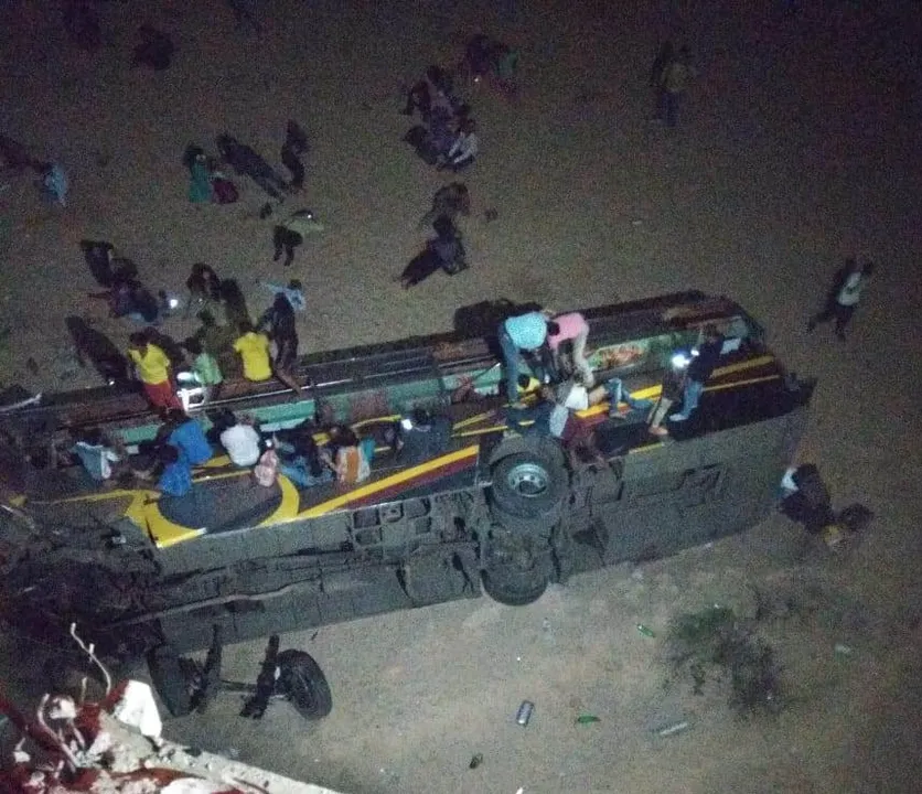  Odisha: 12 dead, several injured as bus falls off Mahanadi bridge