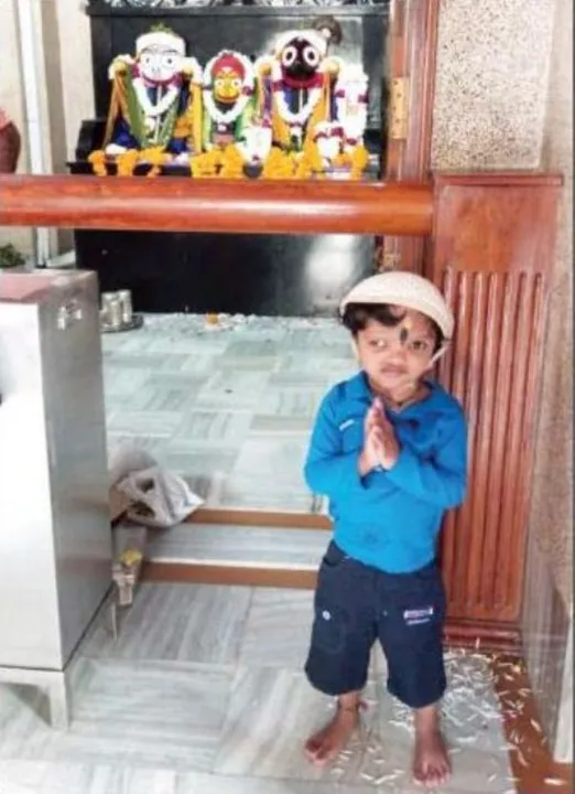  One of Odisha twins Jaga prays for Kalia in Delhi Jagannath Temple