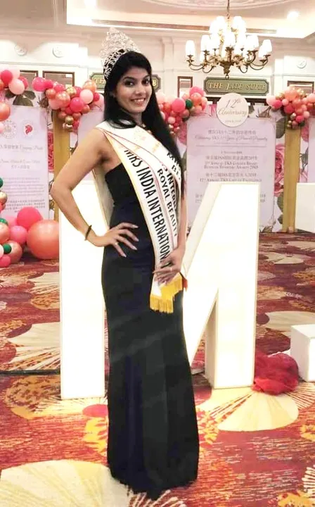  Odisha woman wins three crowns in Mrs International beauty pageant