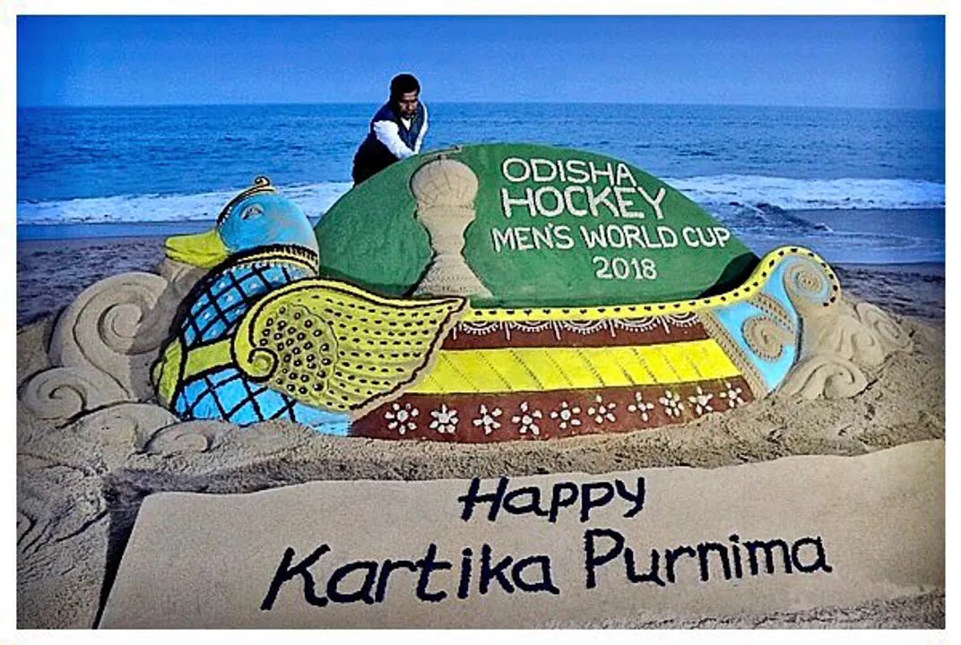  Sand art on ‘Boita Bandana’ with Hockey WC theme draws crowd at Puri beach