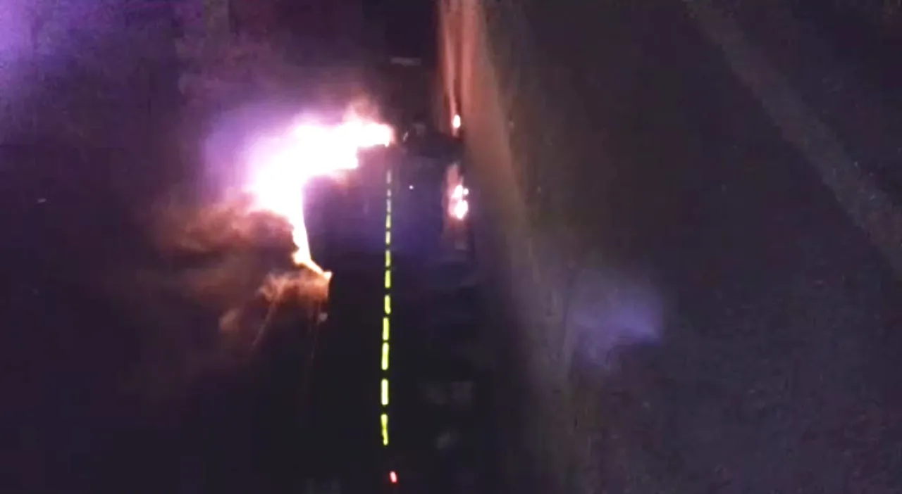 Odisha: Moving coal-laden truck catches fire due to short circuit