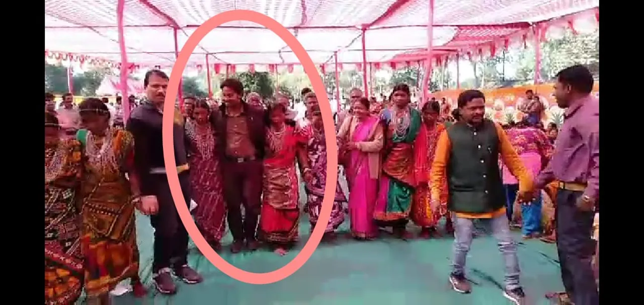  Odisha: BDO dances with tribal women, draws flak