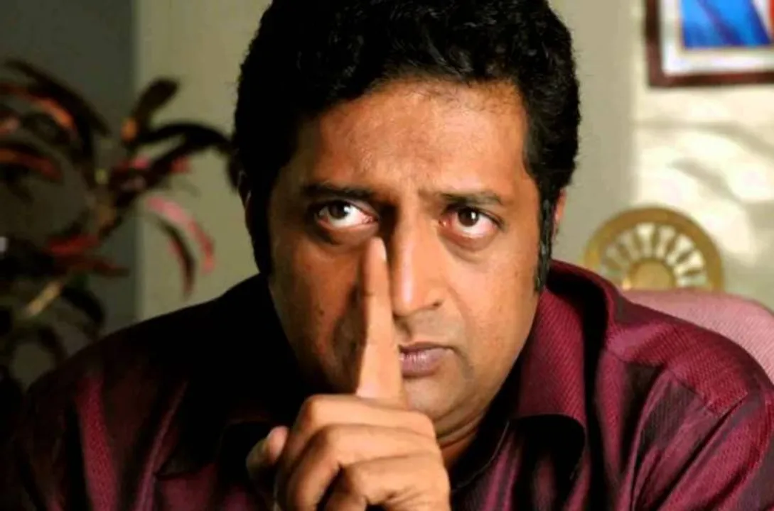  Modi a ‘habitual liar’ and an expert in making ‘U-turns’: Prakash Raj