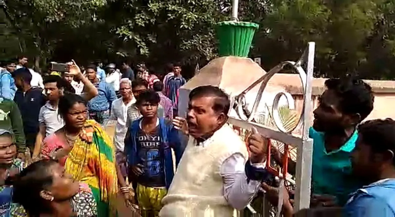  Locals thrash headmaster, peon in Odisha school. Here's why