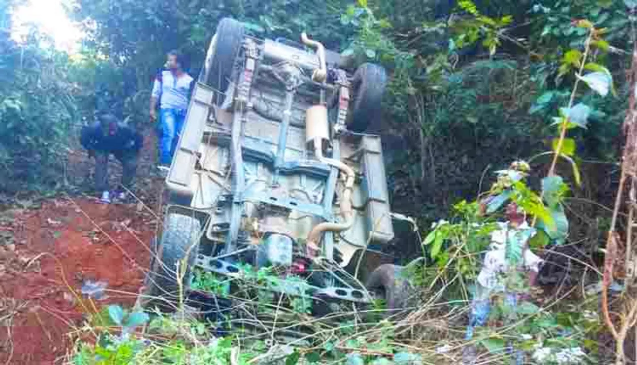  Miraculous escape for picnickers as SUV falls into 50-feet-deep gorge