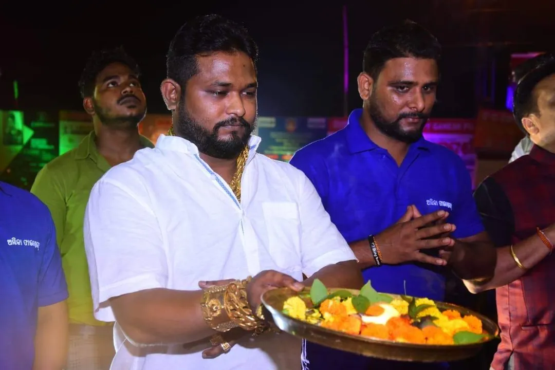  'Golden baba' held for fraud in Bhubaneswar