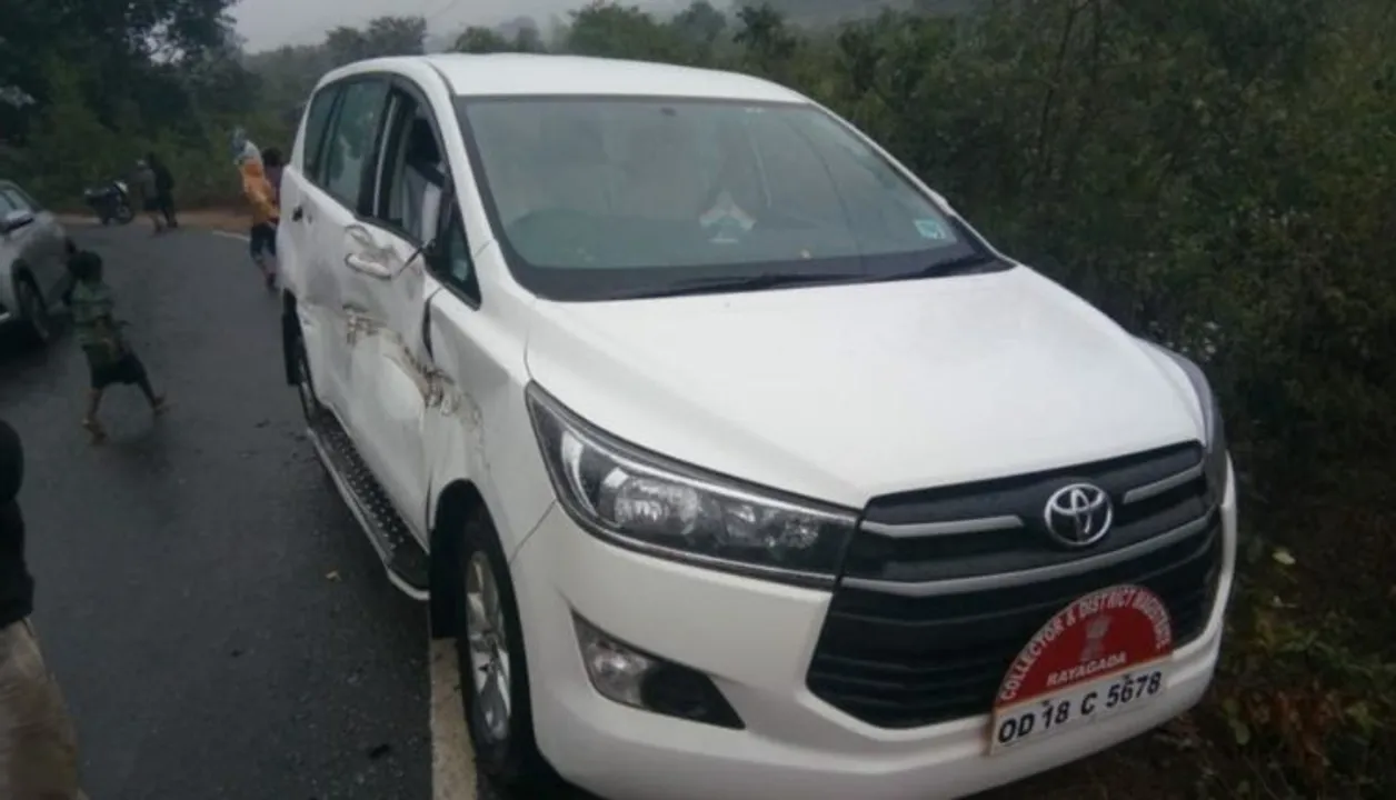  Close shave for Odisha collector in road mishap