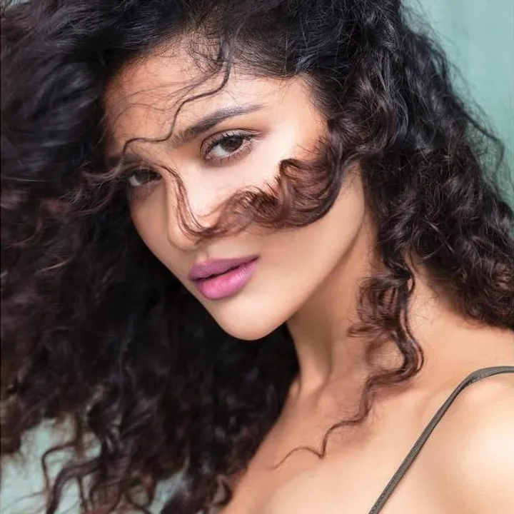  This Odia girl debuts in Bollywood with King Khan in 'Zero'
