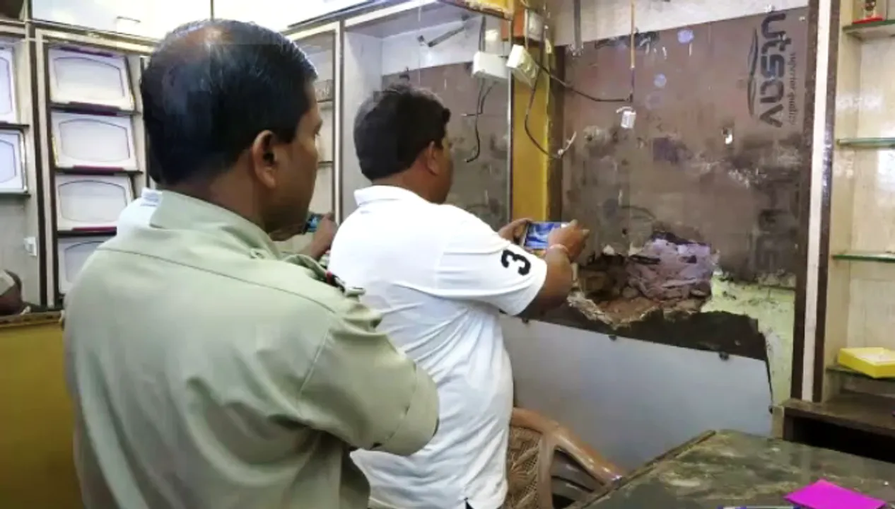  Gold, silver looted from jewellery shop in Odisha’s Nabarangpur  