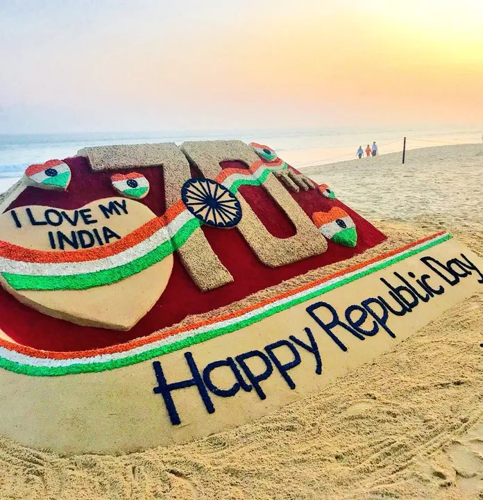  Sudarsan Pattnaik marks Republic Day with vibrant sand sculpture