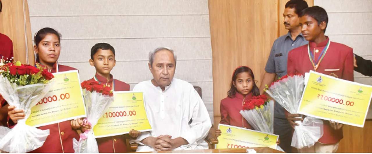  Odisha CM felicitates four national bravery awardees