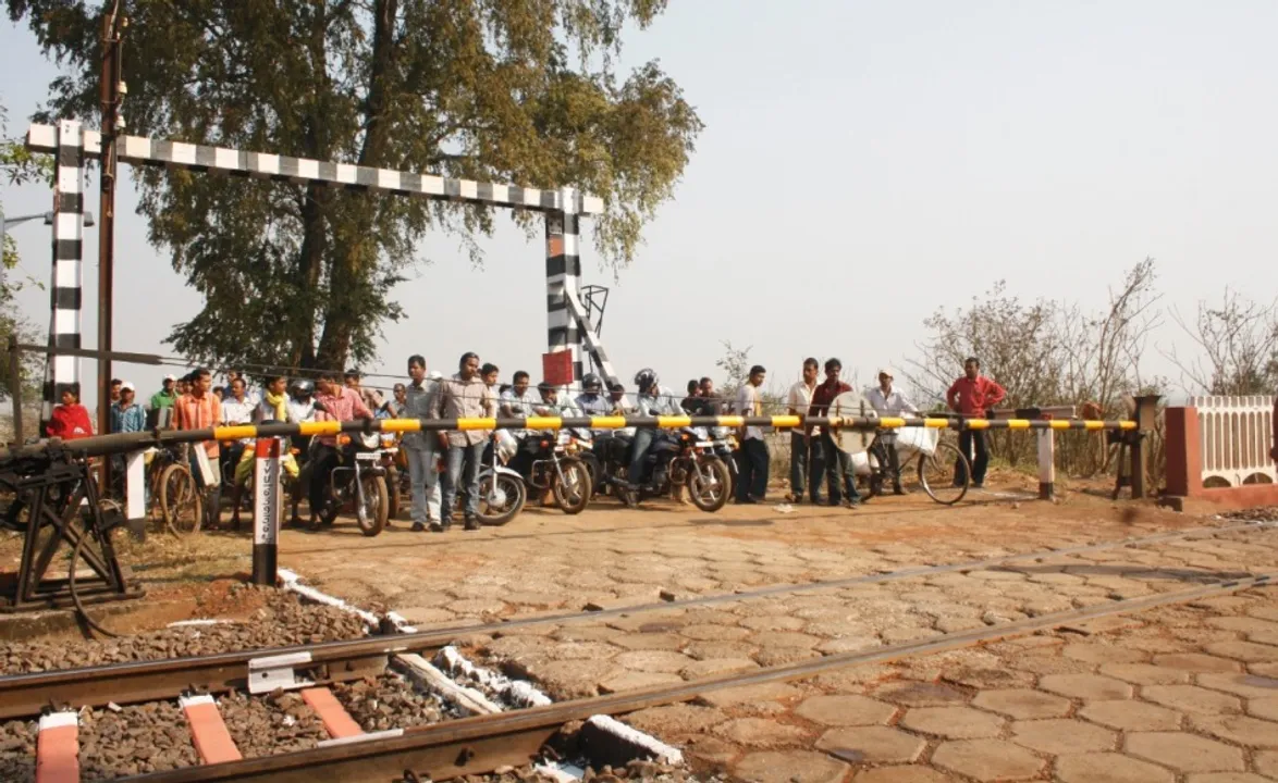  ECoR initiates steps for safety audit of all level crossings in Odisha
