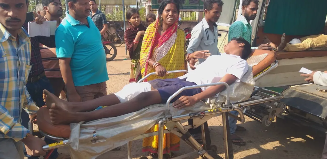  Odisha: Class 10 student meets with accident on way to exam center     