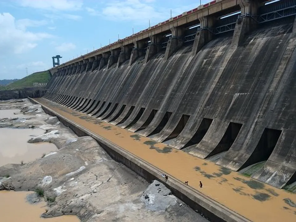  10 gates of Hirakud dam closed in Odisha