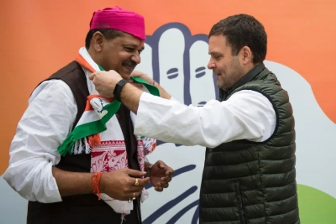  Ex-BJP man Kirti Azad joins Congress