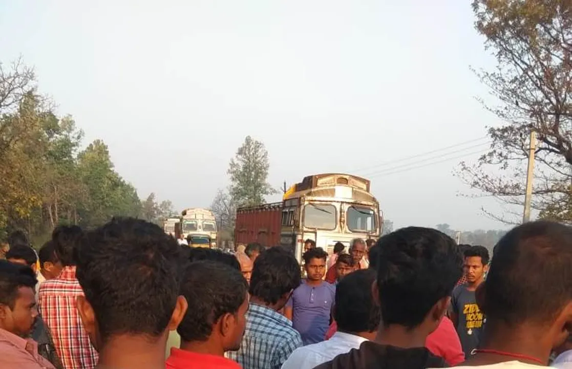  Cart driver dies in road mishap, locals block NH in Odisha's Deogarh