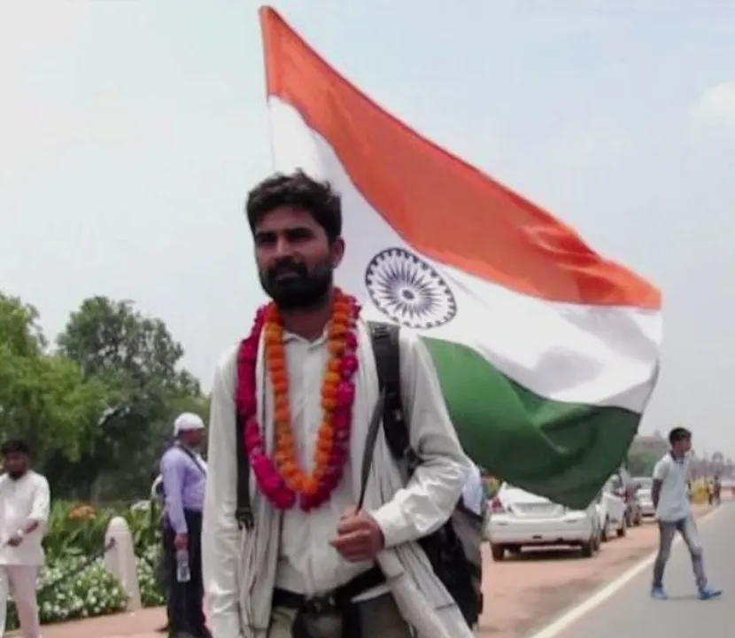  Odisha man who walked 1500km to meet PM Modi declines to contest polls