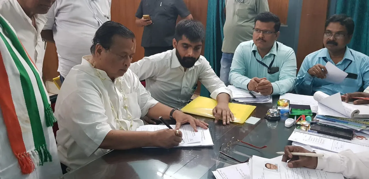  Odisha polls: Niranjan Patnaik files nomination from Bhandaripokhari seat