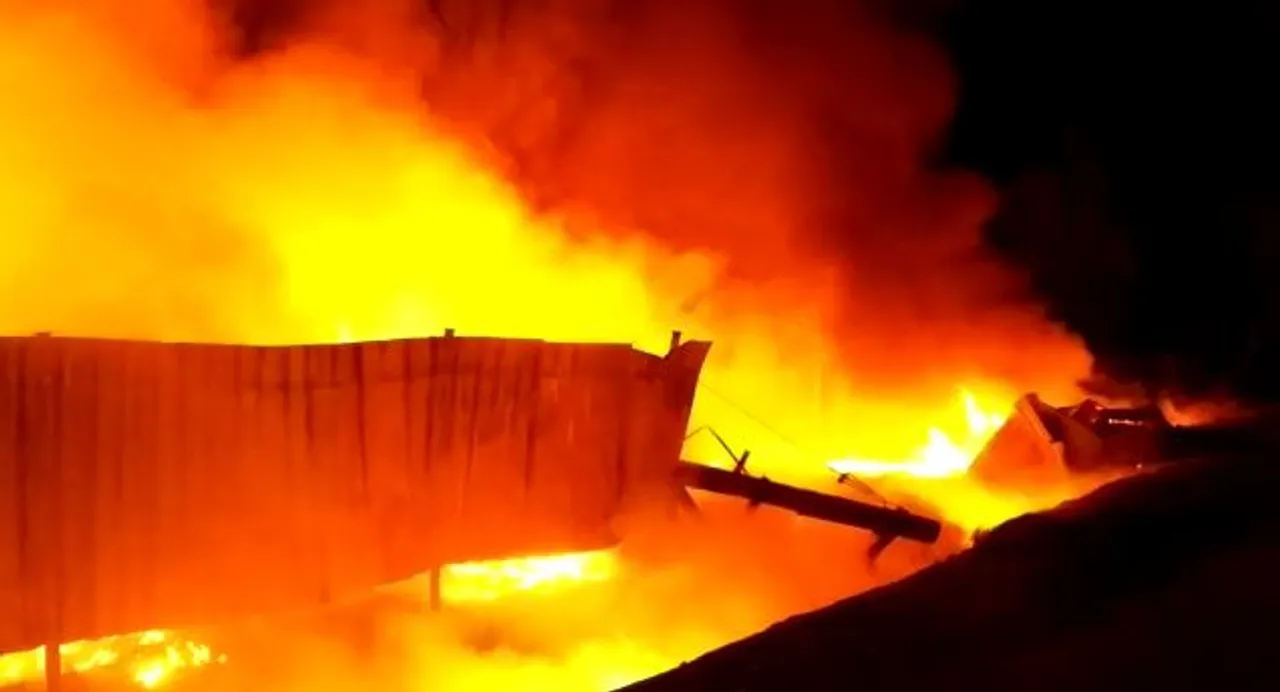  Fire breaks out at plastic factory in Odisha's Balasore
