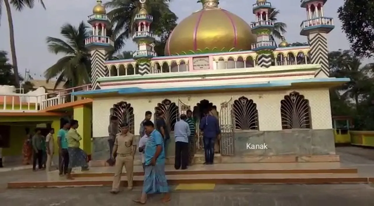 Odisha man slits own throat after killing wife; critical