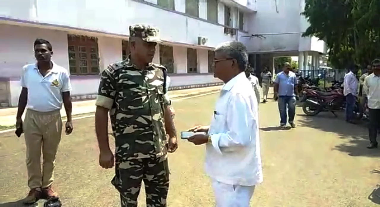  ‘EVM tampering bid’ foiled in Odisha; youth detained  