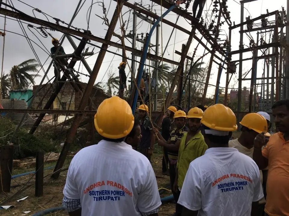  AP provides over 2,000 workers for power supply restoration in Odisha