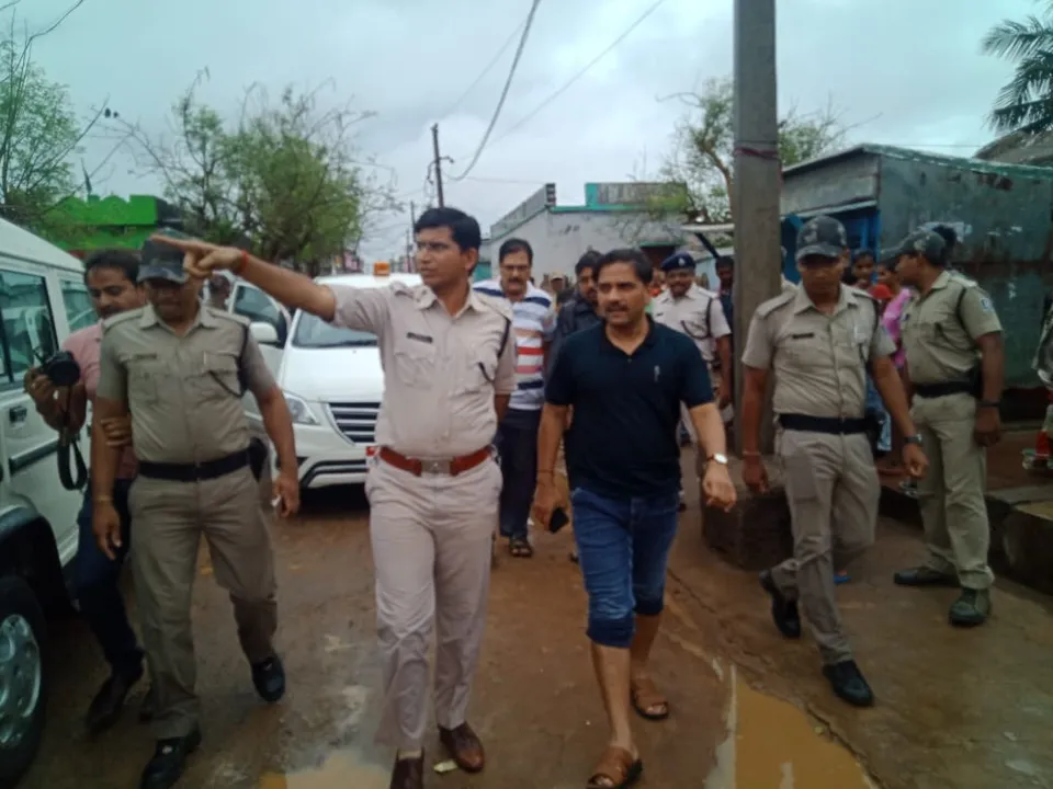  Odisha steps up evacuation Ops to shift 11.54 lakh people