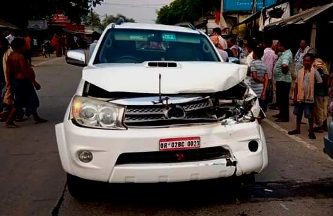  Close shave for Odisha BJP leader KV Singh Deo as his car meets with accident