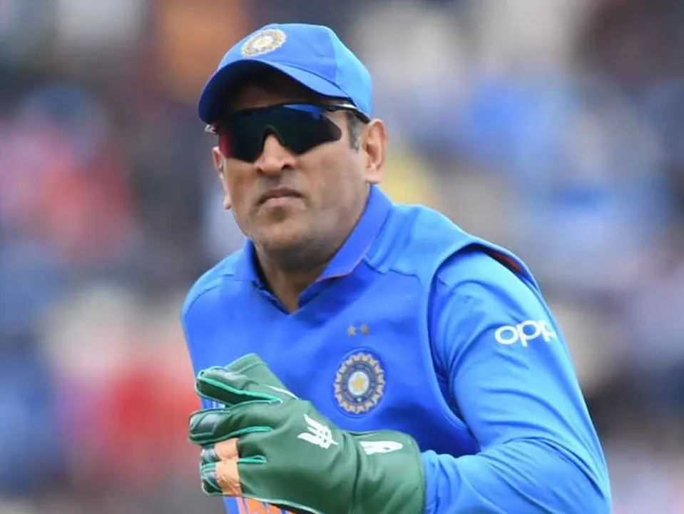  Can't allow Army insignia on Dhoni's gloves, ICC tells BCCI