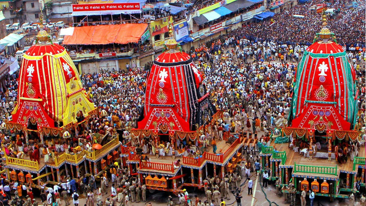  Lakhs throng Odisha's Puri for Ratha Jatra