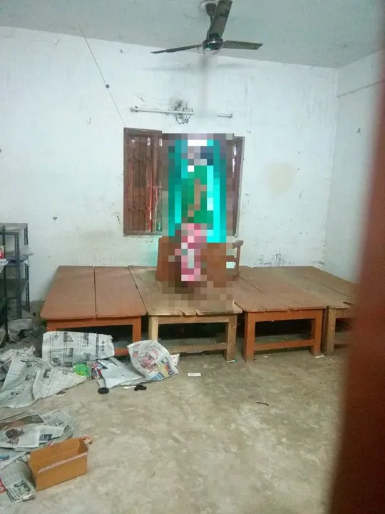  College girl found hanging inside hostel room in Odisha